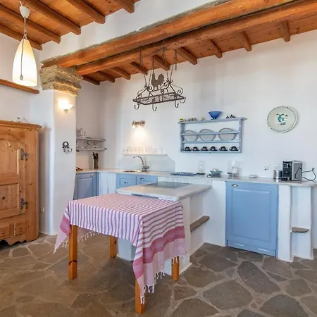 Sylvia House Arnados